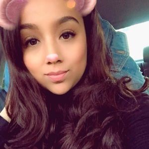 Meet your Posher, Ester